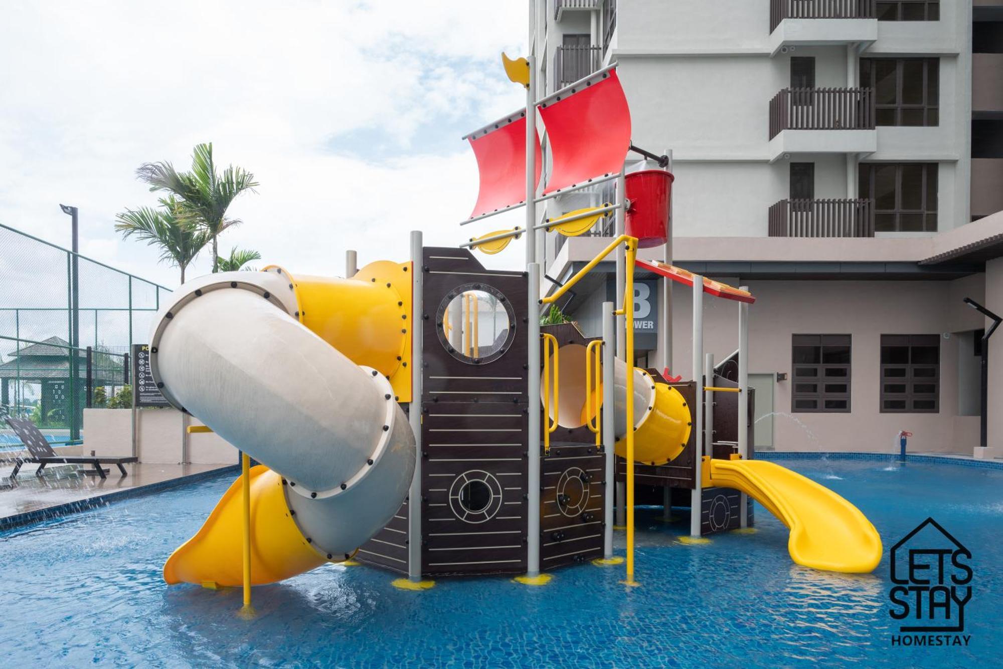Luxury Couple Suites L Free Netflix L Massage Chair L Bathtub L Wifi 200Mbps L Town Area Bali Residence Malacca Exterior photo